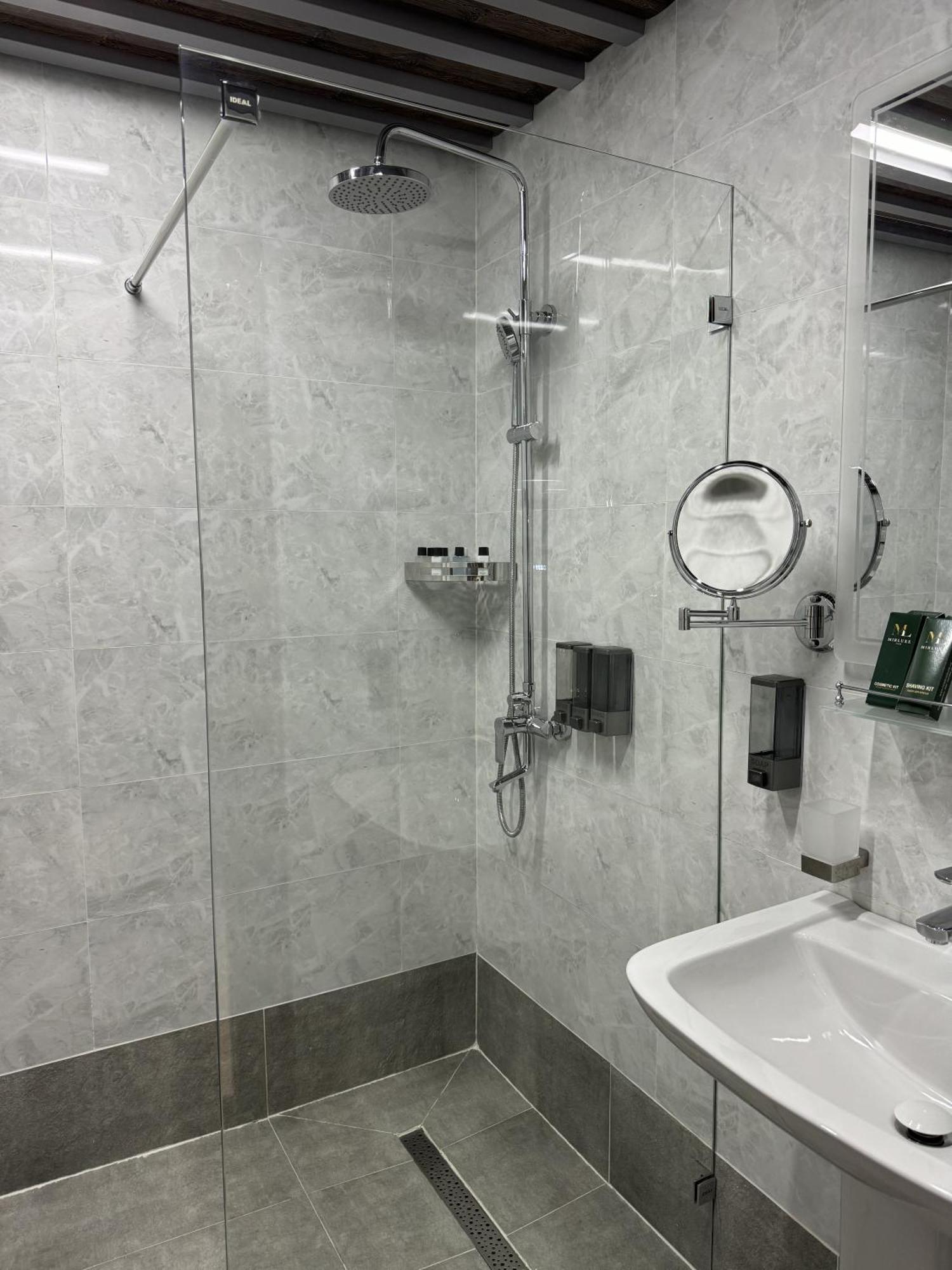 מלון טשקנט Mir Luxe Plaza מראה חיצוני תמונה