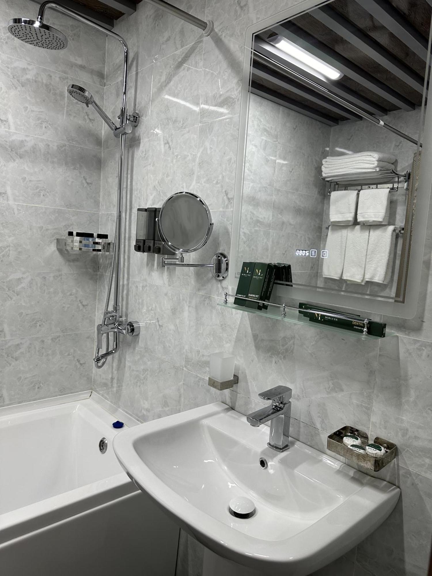 מלון טשקנט Mir Luxe Plaza מראה חיצוני תמונה